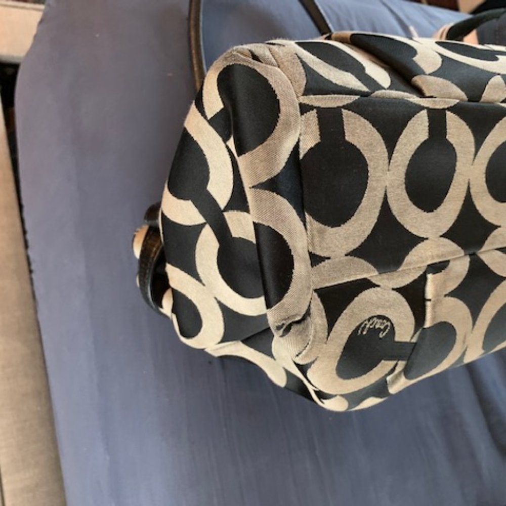 Coach Bag - Picture 4 of 4